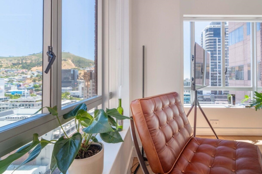 2 Bedroom Property for Sale in Cape Town City Centre Western Cape